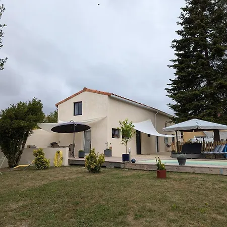بيت للعطل Avec Piscine Chauffee, Jardin Clos Et Wifi A - Fr-1-653-264 Baignes-Sainte-Radegonde