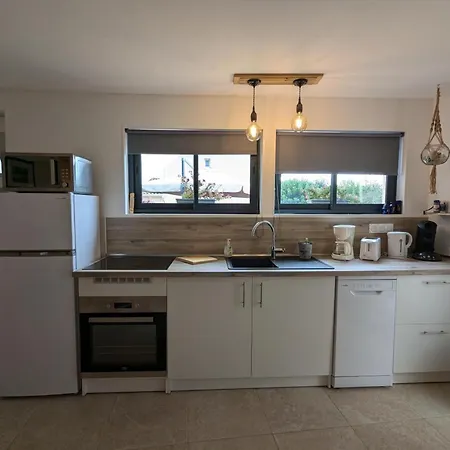 Avec Piscine Chauffee, Jardin Clos Et Wifi A - Fr-1-653-264