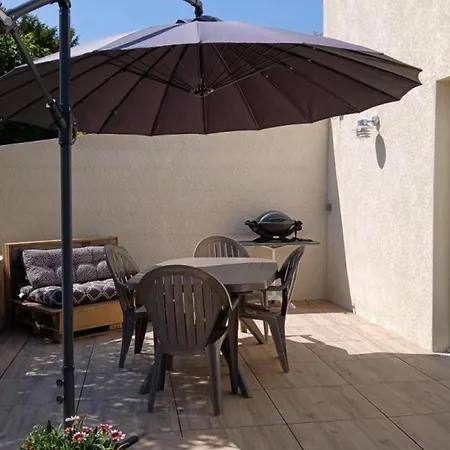 بيت للعطل Avec Piscine Chauffee, Jardin Clos Et Wifi A - Fr-1-653-264 *